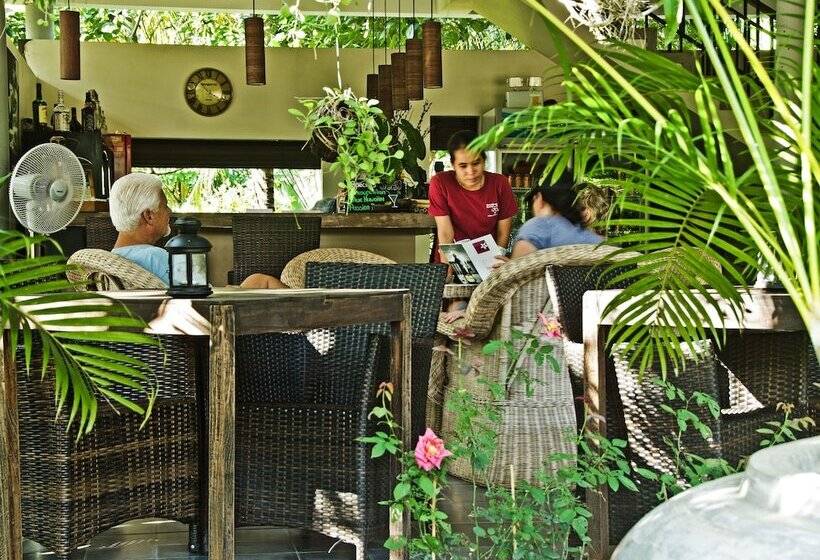 Отель Battambang Resort