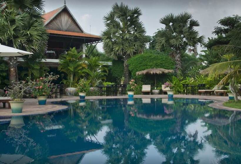 Отель Battambang Resort