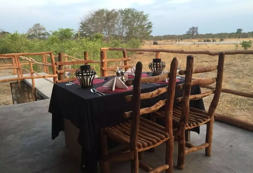 هتل Gwango Elephant Lodge