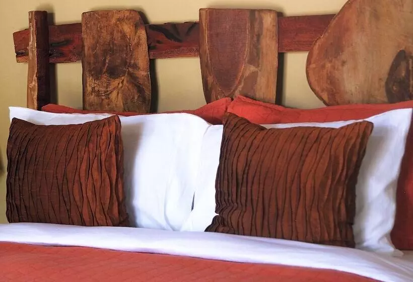 هتل Gwango Elephant Lodge