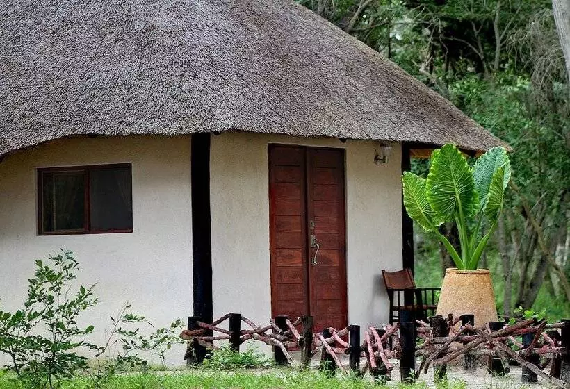 هتل Gwango Elephant Lodge