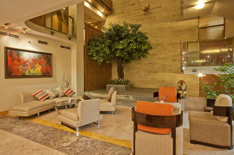 Lakeshore Hotel & Apartments