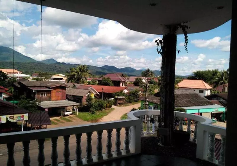 בית מלון כפרי Laos Haven