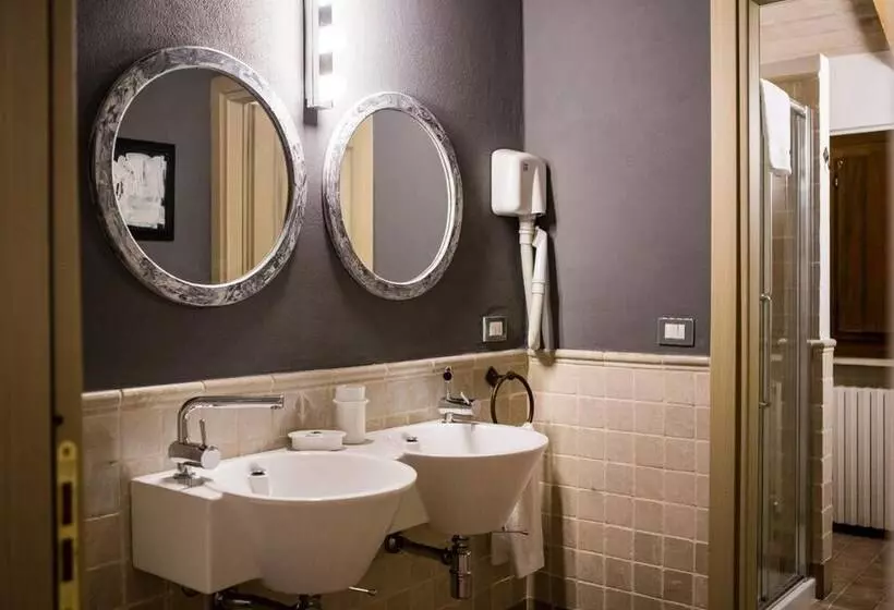 Отель Relais Cascina Scottina