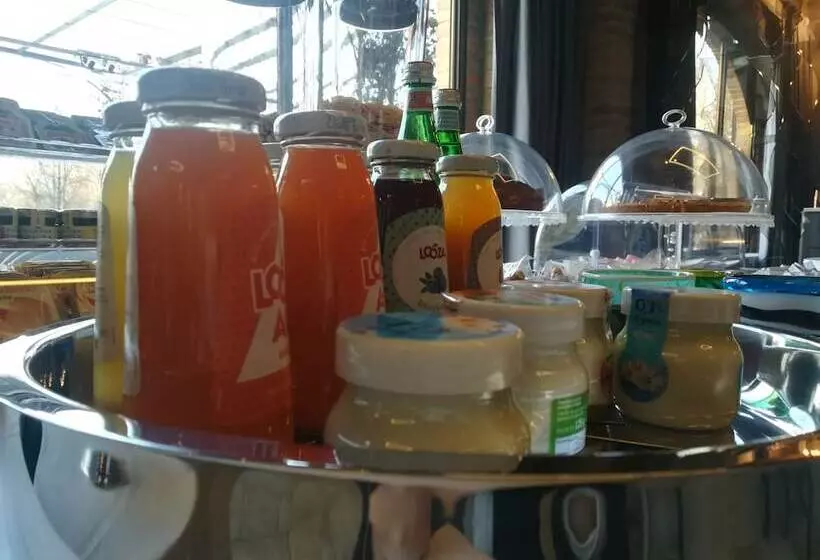 Отель Relais Cascina Scottina