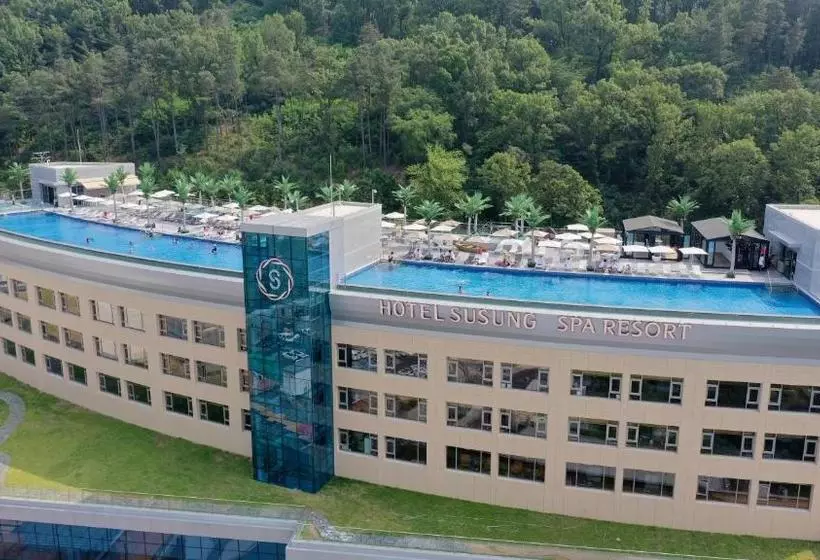 בית מלון כפרי Susung Spa Resort