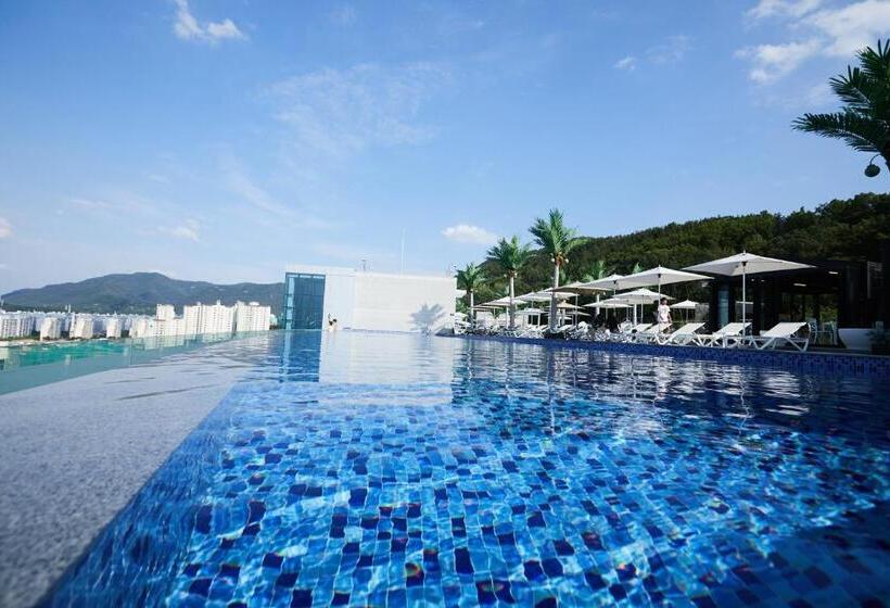 בית מלון כפרי Susung Spa Resort