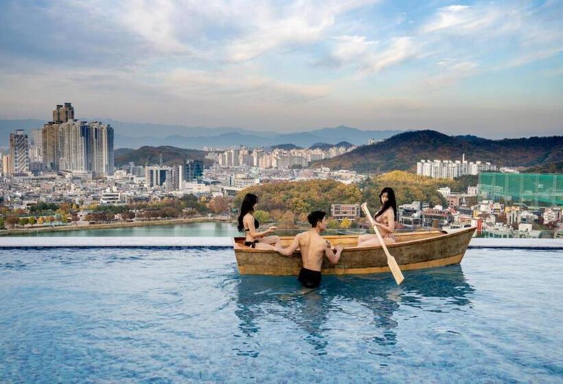 בית מלון כפרי Susung Spa Resort