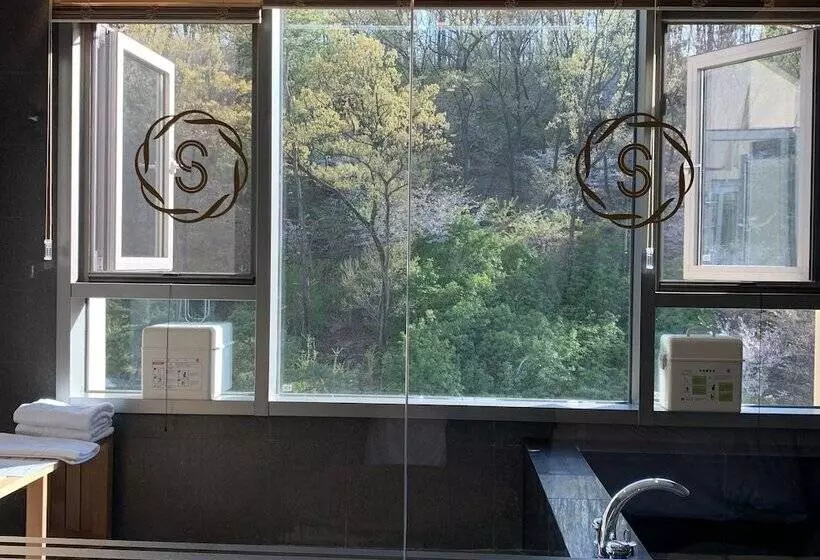 בית מלון כפרי Susung Spa Resort