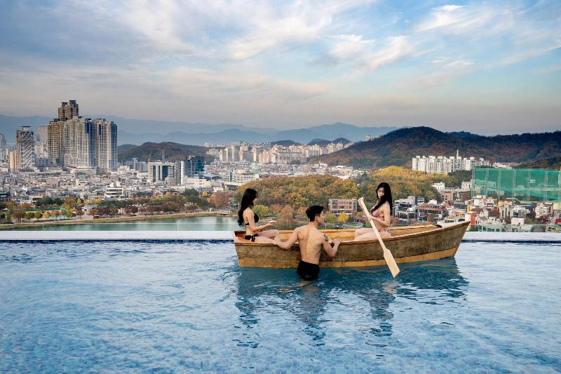 בית מלון כפרי Susung Spa Resort