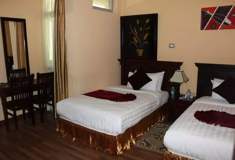 Oasis Hotel Apartment