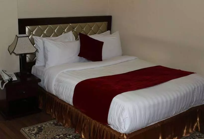 Oasis Hotel Apartment