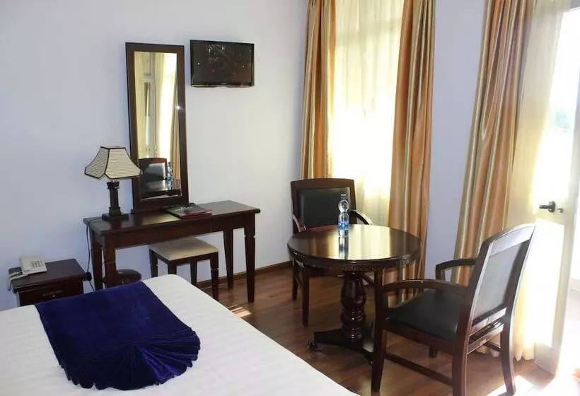 Oasis Hotel Apartment