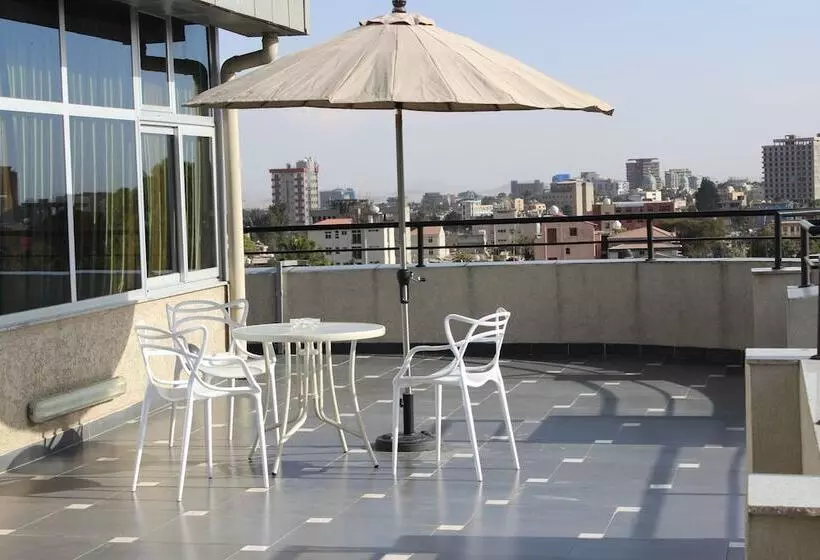 Oasis Hotel Apartment