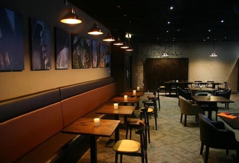 پانسیون Agnes Blackadder Hall Campus Accommodation