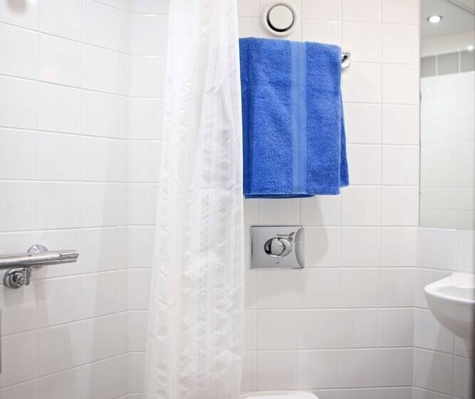 پانسیون Agnes Blackadder Hall Campus Accommodation