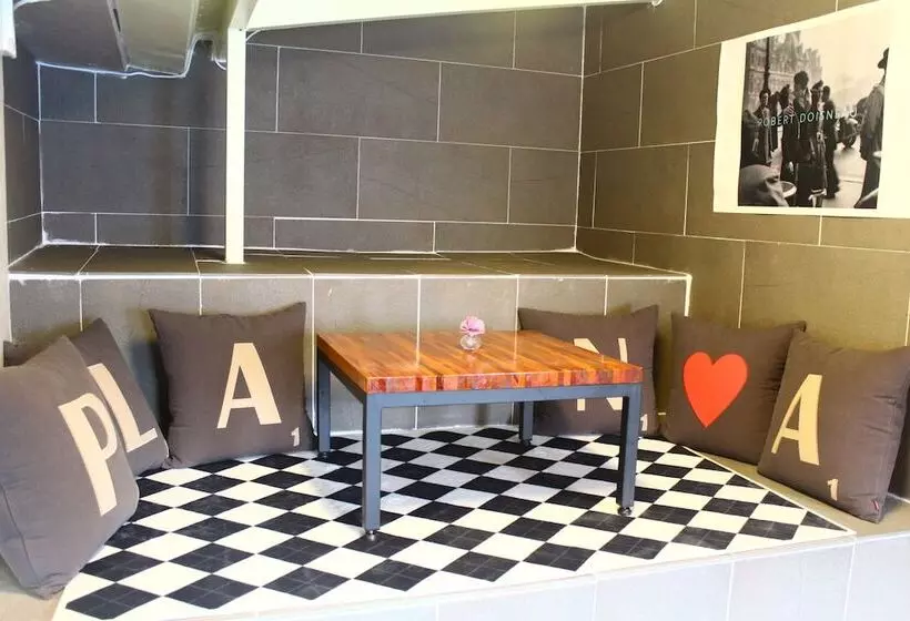 Pensão Plan A Hostel