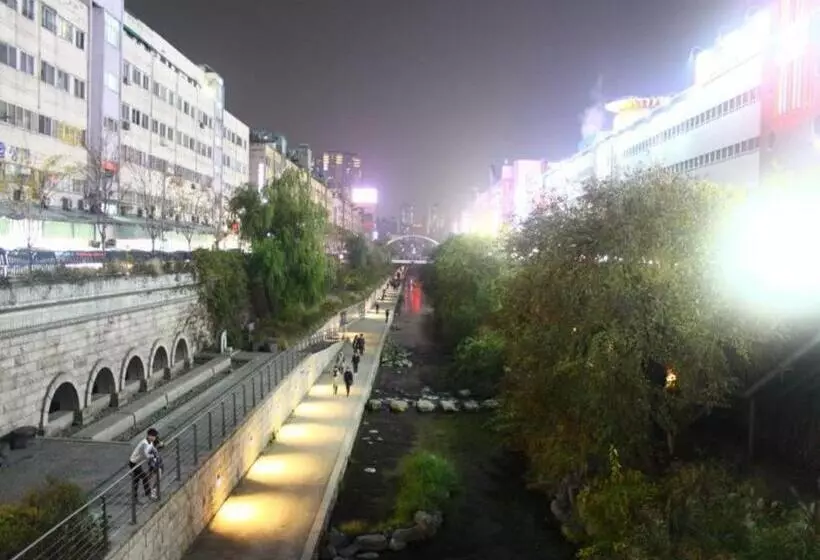 Pensão Plan A Hostel