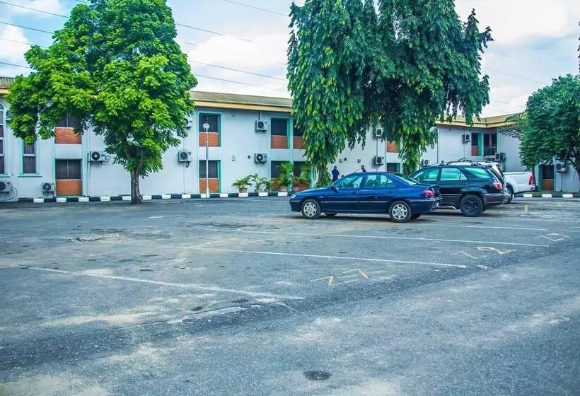 Randolph Hotel & Resort