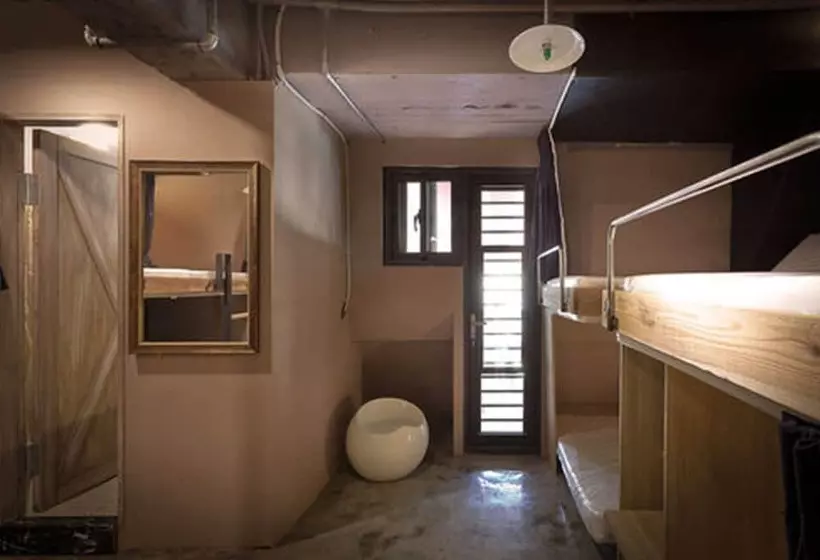 Ximen Wow Hostel