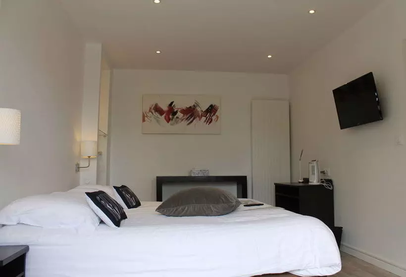 تختخواب و صبحانه La Maison De Bayeux