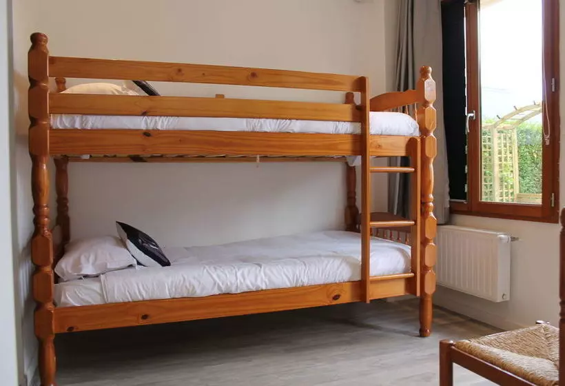 تختخواب و صبحانه La Maison De Bayeux