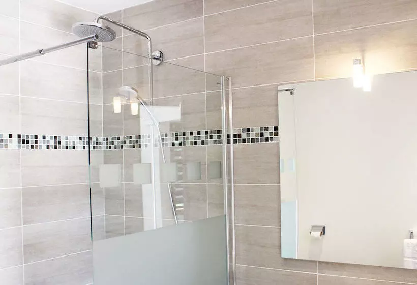 تختخواب و صبحانه La Maison De Bayeux