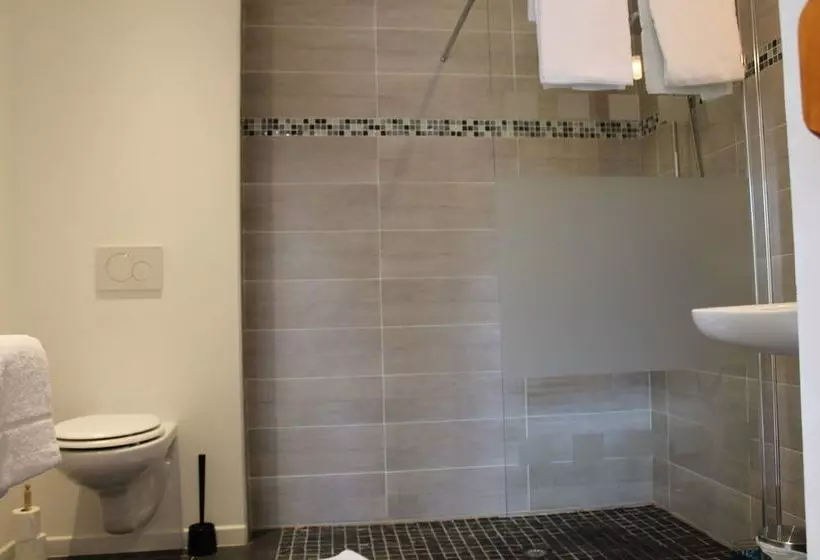 تختخواب و صبحانه La Maison De Bayeux