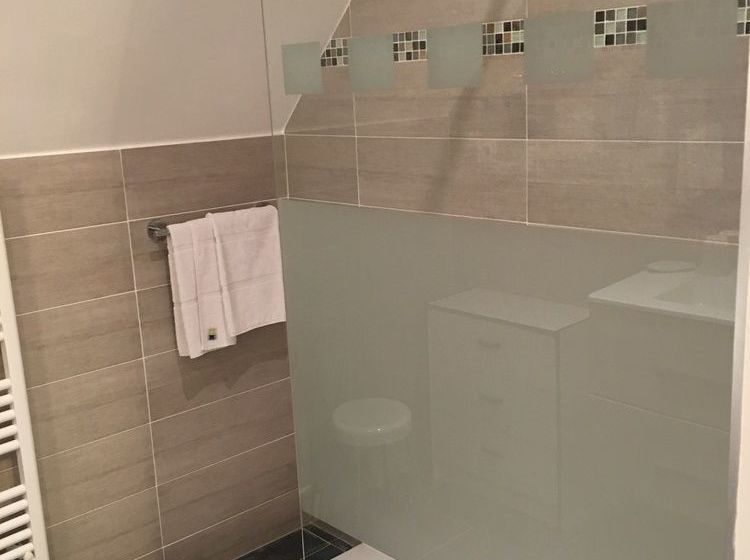 تختخواب و صبحانه La Maison De Bayeux