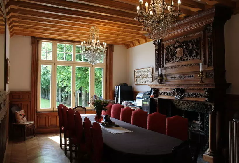 تختخواب و صبحانه La Maison De Bayeux