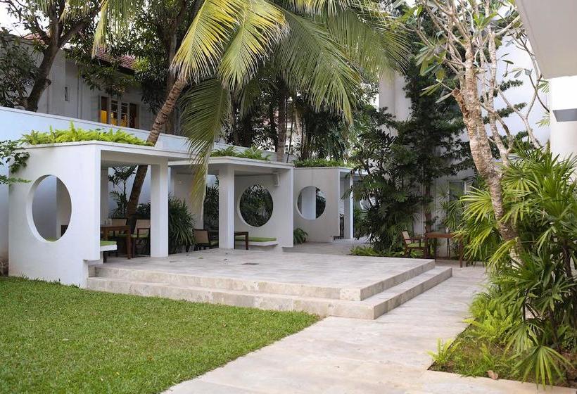 Отель Colombo House By Ceilao Villas