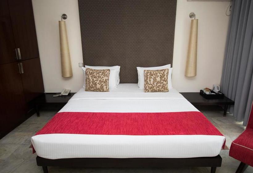 Отель Colombo House By Ceilao Villas