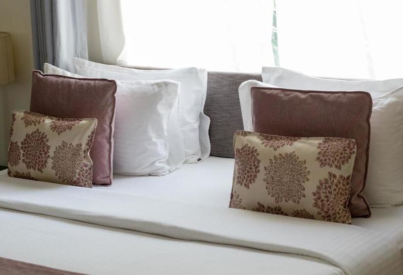 Отель Colombo House By Ceilao Villas