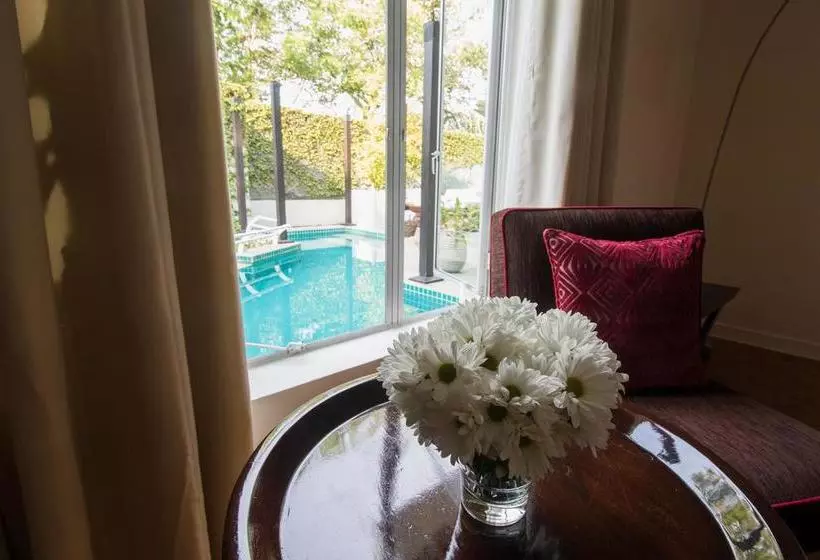 호텔 Colombo House By Ceilao Villas