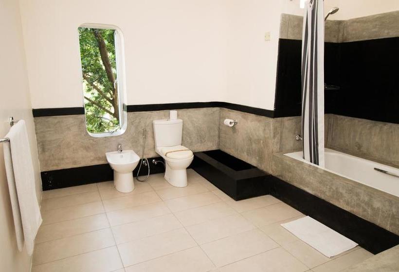 Отель Colombo House By Ceilao Villas