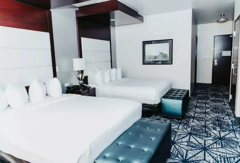 בית מלון כפרי 12 Tribes Omak Casino