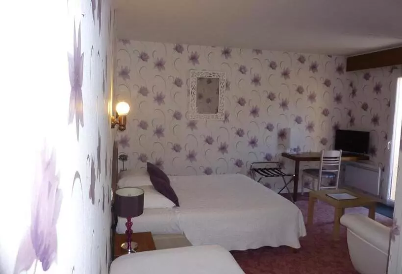 Отель A La Renommee