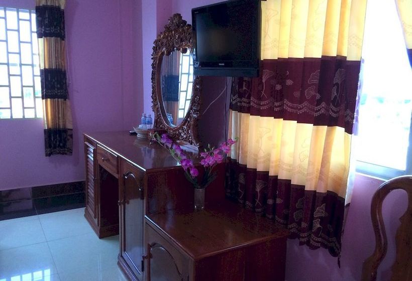 Отель Battambang Lotus