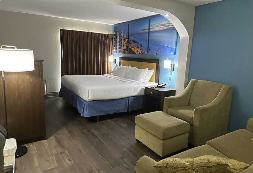 فندق Days Inn & Suites By Wyndham Tampa   Ybor City