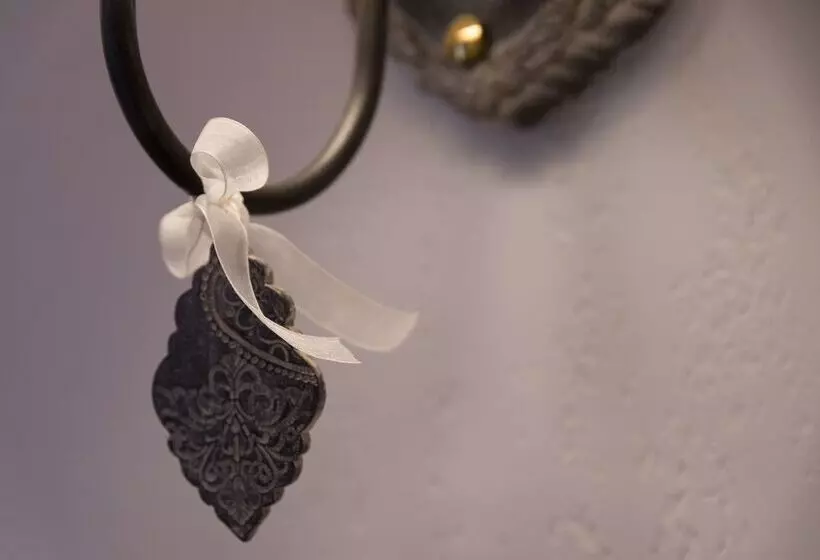 호텔 Mas Des Romarins, The Originals Relais