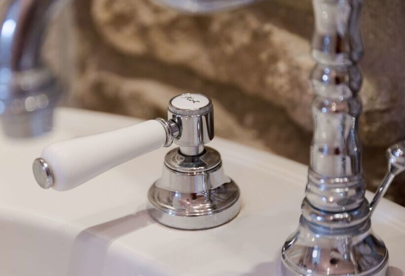 فندق Mas Des Romarins, The Originals Relais