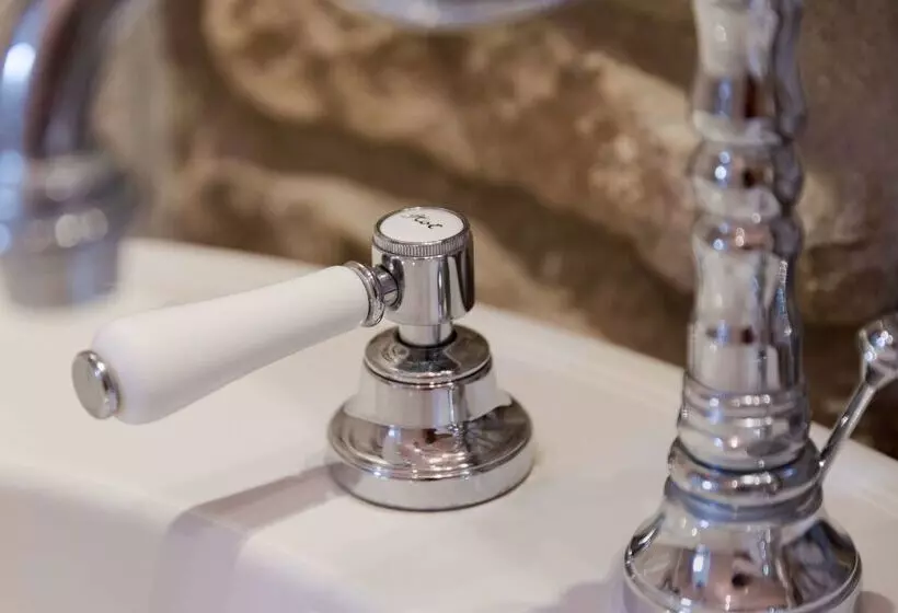 酒店 Mas Des Romarins, The Originals Relais