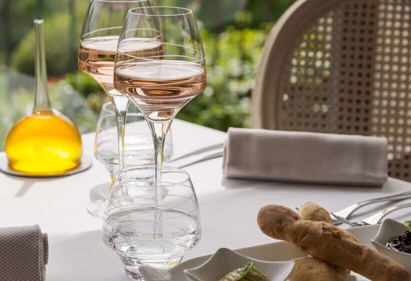 فندق Mas Des Romarins, The Originals Relais