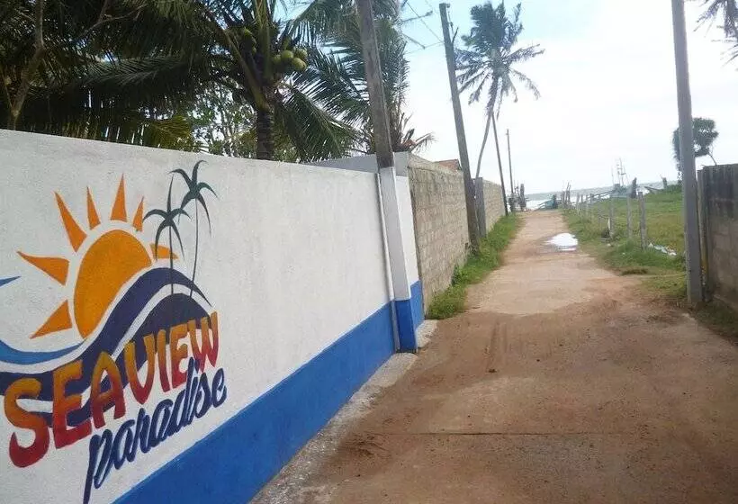 Hotel Sea View Paradise Inn