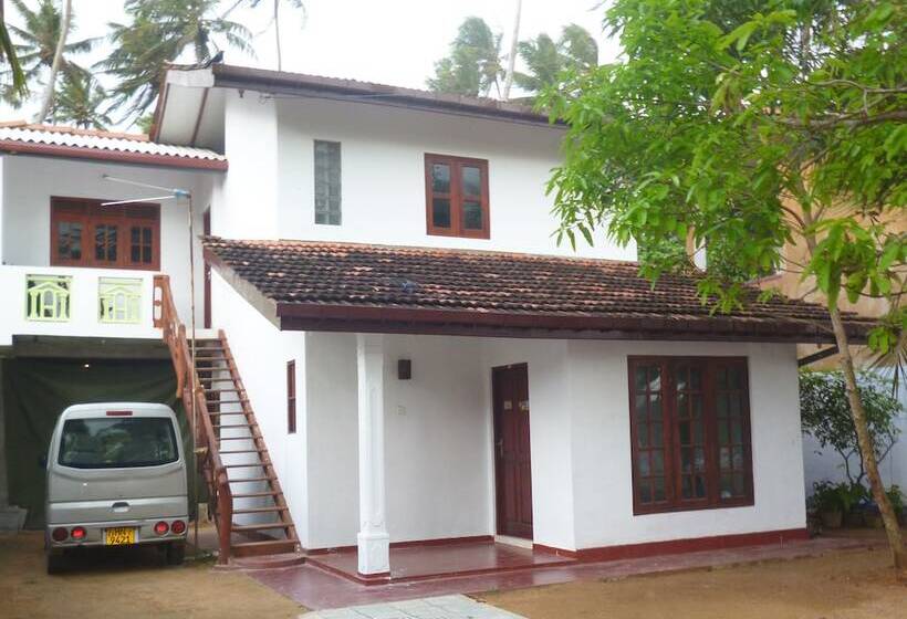 Hotel Sea View Paradise Inn