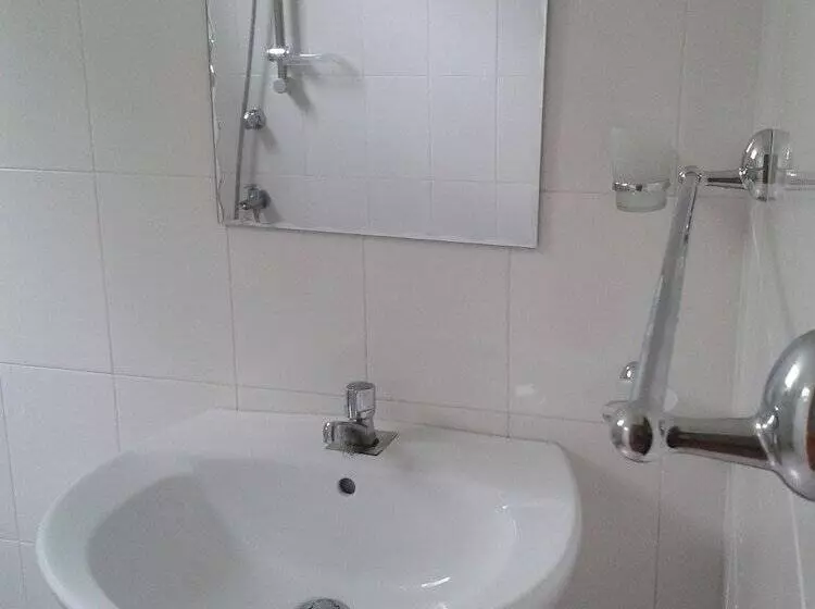 Hotel Sea View Paradise Inn