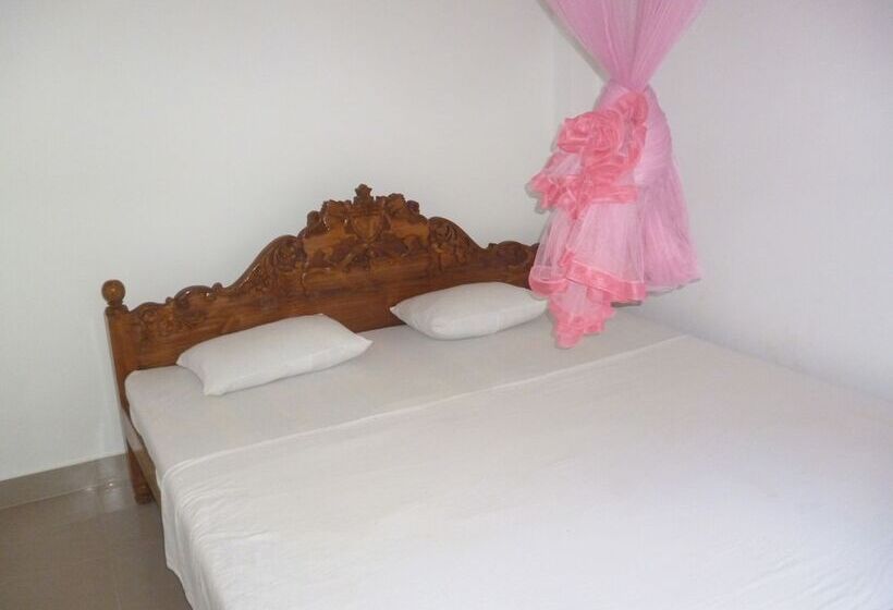 Hotel Sea View Paradise Inn