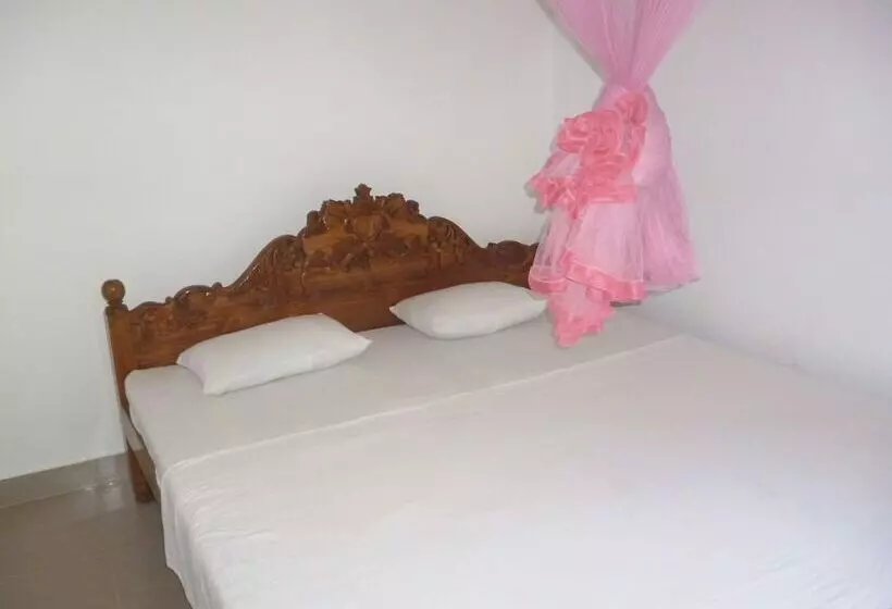 Hotel Sea View Paradise Inn