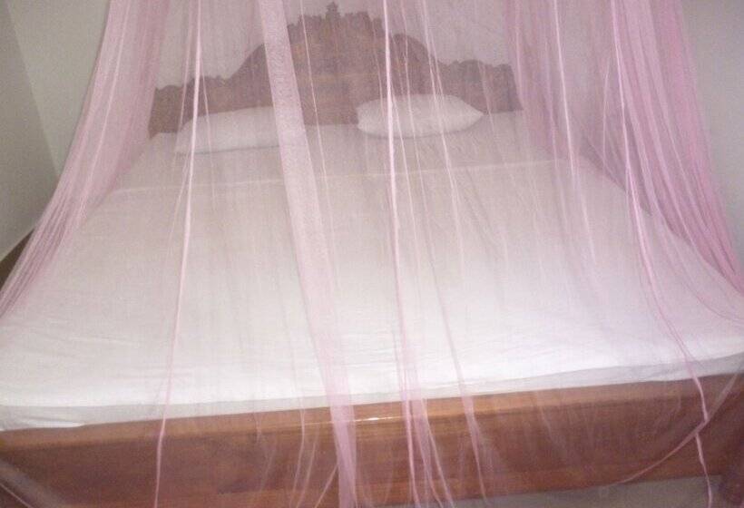 Hotel Sea View Paradise Inn