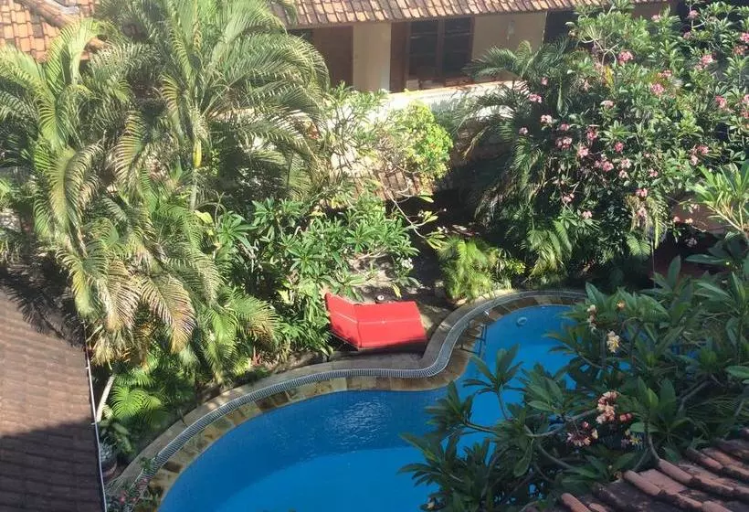 هتل Secret Garden Inn